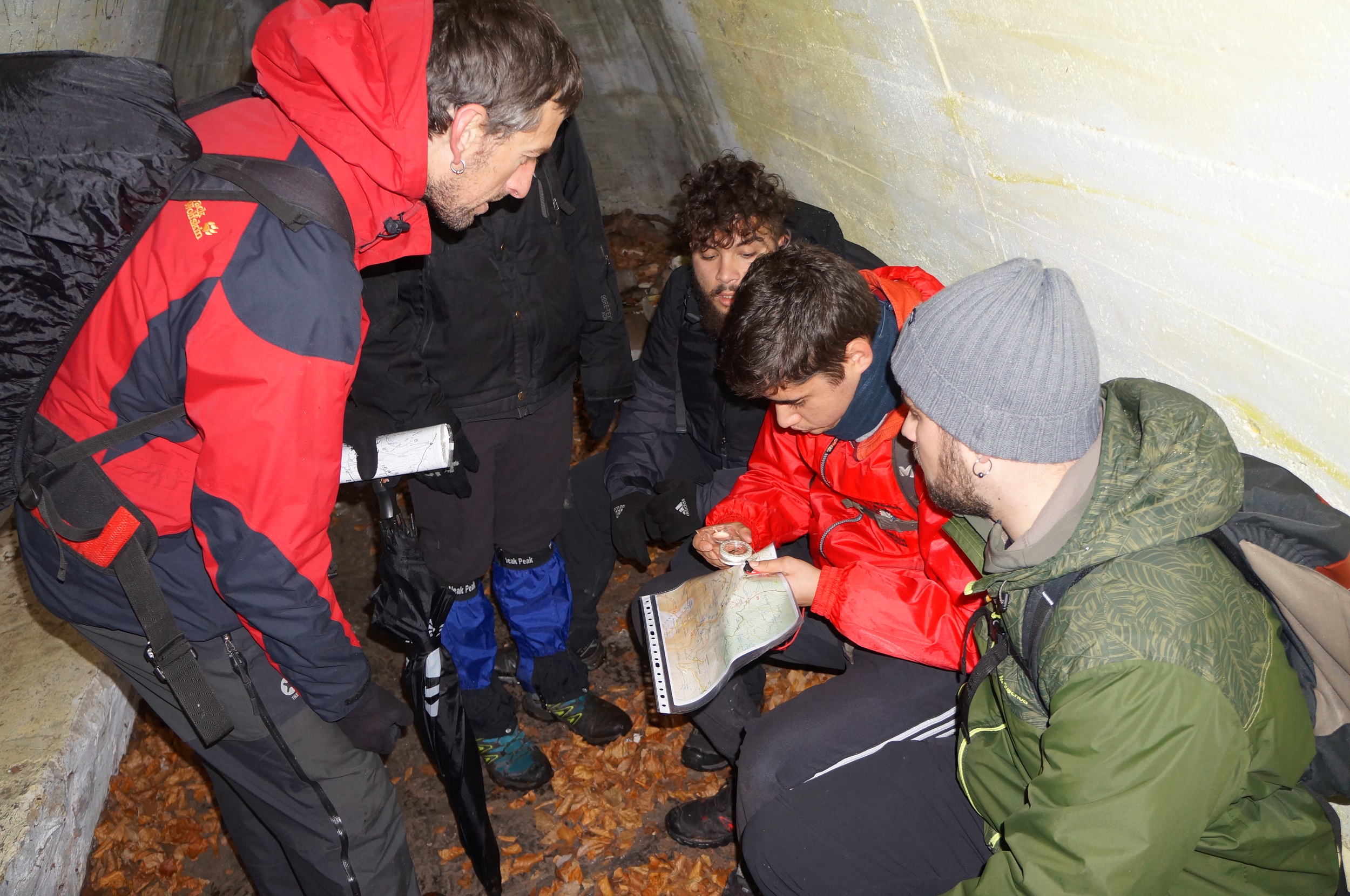 CURSO DE SEGURIDAD EN CAMPAMENTOS JUVENILES